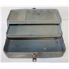 Image 1 : VINTAGE TACKLE BOX