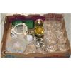 Image 1 : FLAT OF ASSORTED GLASSWARE.