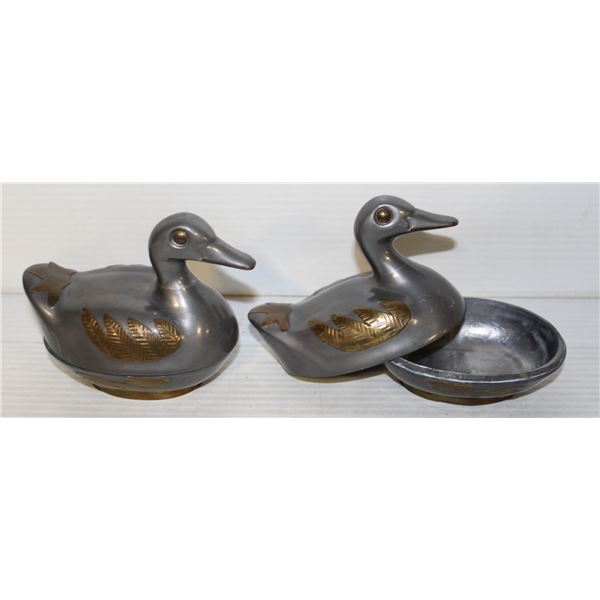 2 HEAVY METAL GOLD ETCHED DUCK CONTAINERS