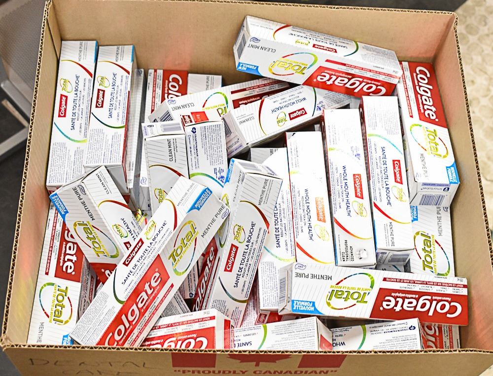 Colgate Toothpaste Racking FLAT OF COLGATE TOOTHPASTE