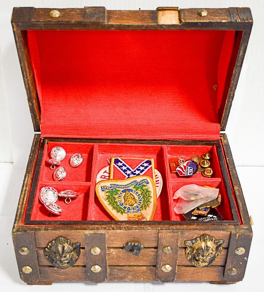 WOODEN BOX W/ EDMONTON POLICE BUTTONS, PATCHES