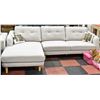 Image 1 : OFF WHITE SECTIONAL WITH ACCENT CUSHIONS