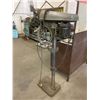 Image 2 : BUFFALO 15 INDUSTRIAL FLOOR STANDING DRILL PRESS