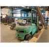 Image 2 : MITSUBISHI GREEN 2 STAGE SOLID RUBBER TIRE SIT DOWN COUNTERBALANCE FORKLIFT ( MISSING INFORMATION