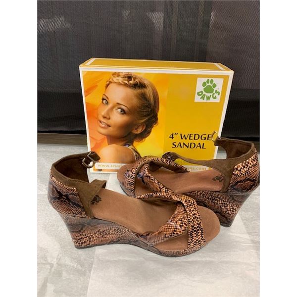NEW DAWGS 4" Wedge Sandal sz.8 Brown