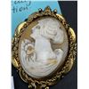 Image 2 : Vintage 1930s Gold Filled Cameo Brooch Carved Shell Cameo of a Beautiful lady Beautiful Condition