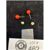 Image 2 : 14K Gold and Coral Stud Earrings