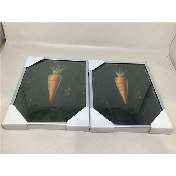 Lot Of 2 Carrot Photos