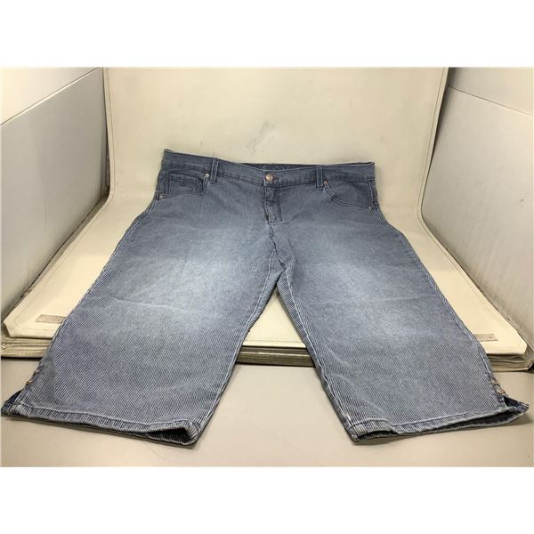 Ladies Jeans Size 16W