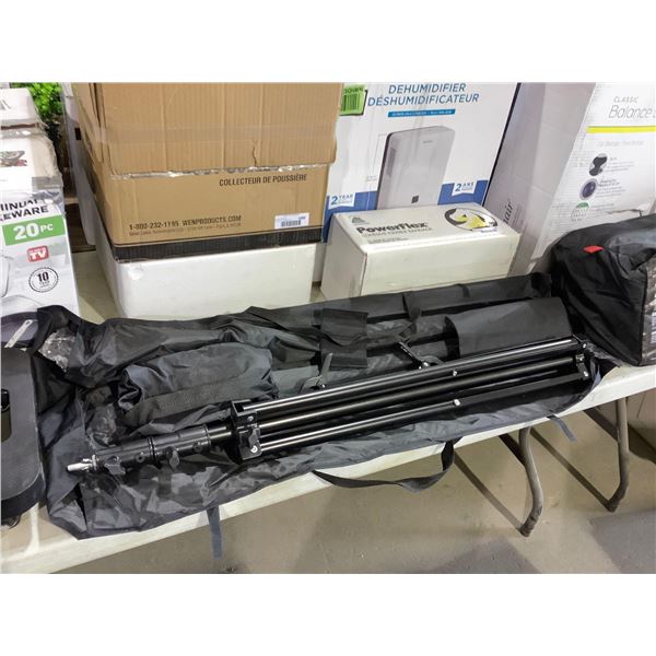 Mount Dog Softbox Lighting Tripod Kit