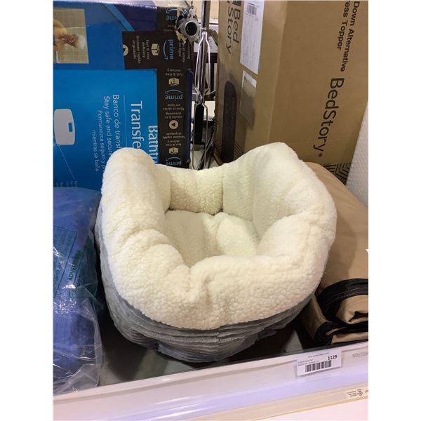 Small Pet Bed (18in x 8in)