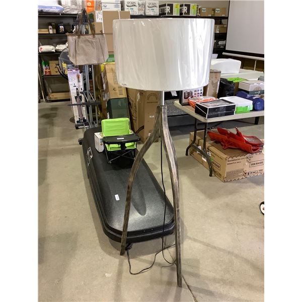 Lumirama Tripoli Floor Lamp (19-3/4in x 61in)