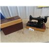 Image 1 : Vintage Spartan Portable Elec Sewing Machine