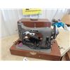 Image 2 : Vintage Viking Portable Sewing Machine