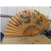 Image 2 : Large Oriental Umbrella & Fan