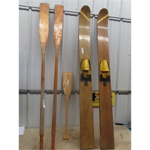 Set of Brydon Boy Water Skis & 3 Paddles