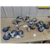 Image 1 : 16 New Castors