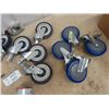 Image 2 : 16 New Castors