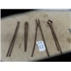 Image 1 : 4 Forge Tongs