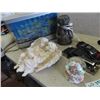 Image 2 : Die Cast Car, Car Radio, Old Teddy Bear Plus More!