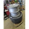 Image 1 : 4 Rims & 2 Tires 245/65 R 17