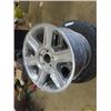 Image 2 : 4 Rims & 2 Tires 245/65 R 17