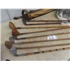 Image 2 : 8 Wood Handled Golf Clubs & Bag