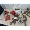 Image 1 : 1 Ton Chain Hoist, 4 Stabilizing Jacks, Clevis, & More
