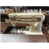 Image 2 : Cabinet Elec Singer Sewing Machine