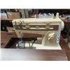 Image 2 : Cabinet Elec Singer Sewing Machine