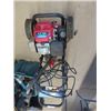 Image 2 : Honda 5 HP Gas 2500 LB Pressure Washer