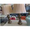 Image 2 : Lamps & Extra Lamp Shades