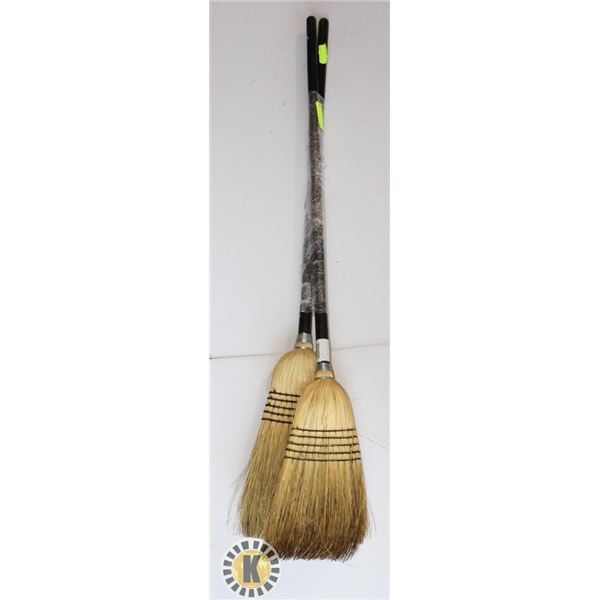 2 BROOMS