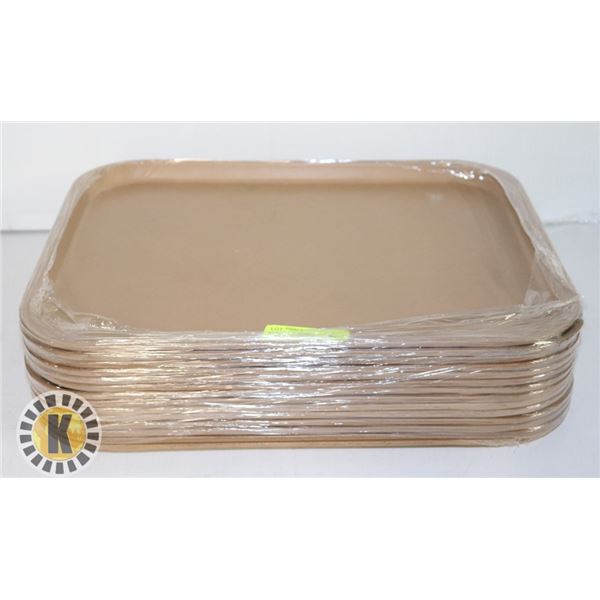 LOT OF 14 CAMTRAY CAFETERIA STYLE TRAYS – LIGHT
