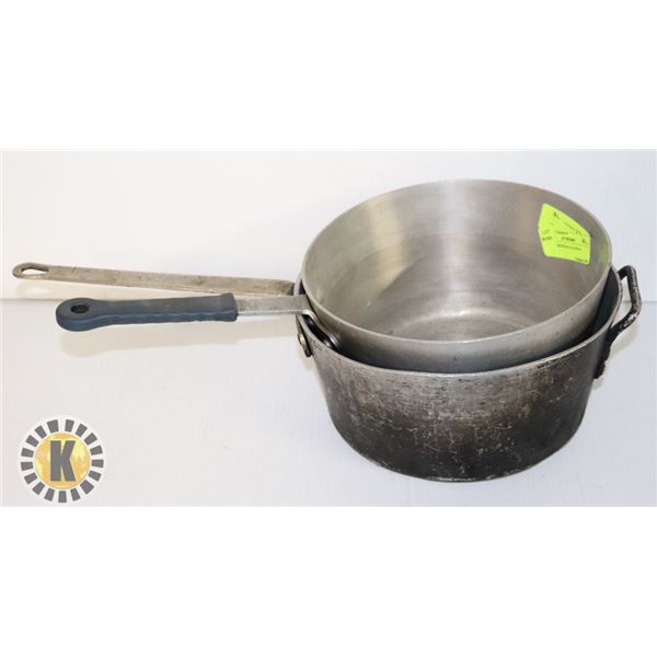 PAIR OF MEDIUM SAUCEPAN