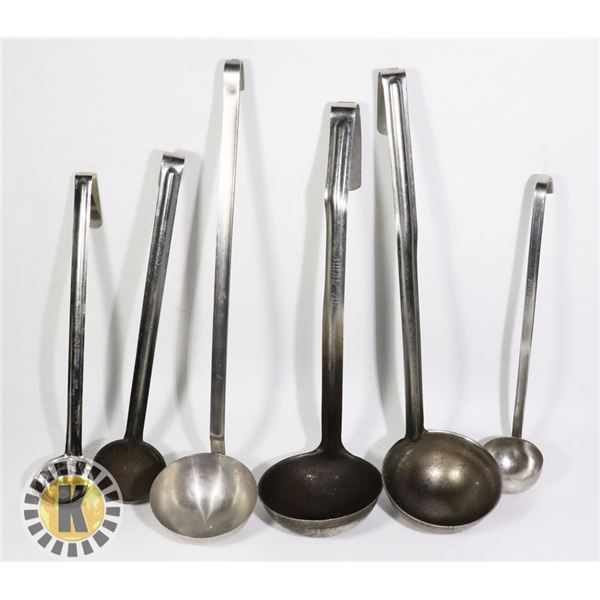 BUNDLE OF LADLES