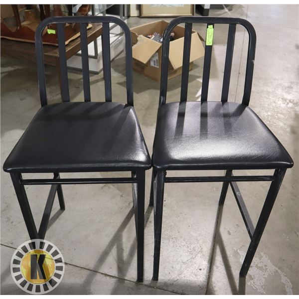 2 BLACK BAR HEIGHT CHAIRS.  SEAT HEIGHT- 28"
