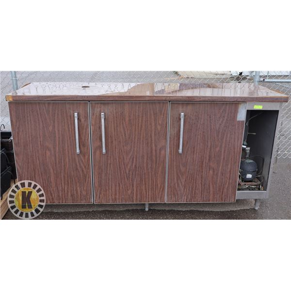 REFRIGERATED PREP TABLE CABINET STYLE 84"*28"*42"