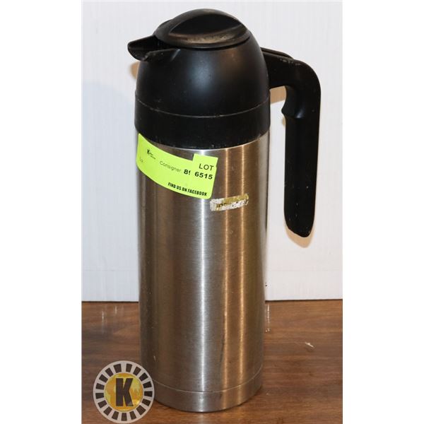 INSULATED BEVERAGE CONTAINER