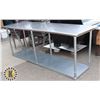 Image 2 : STAINLESS STEEL RINSE TABLE (8' X 30" TOP)