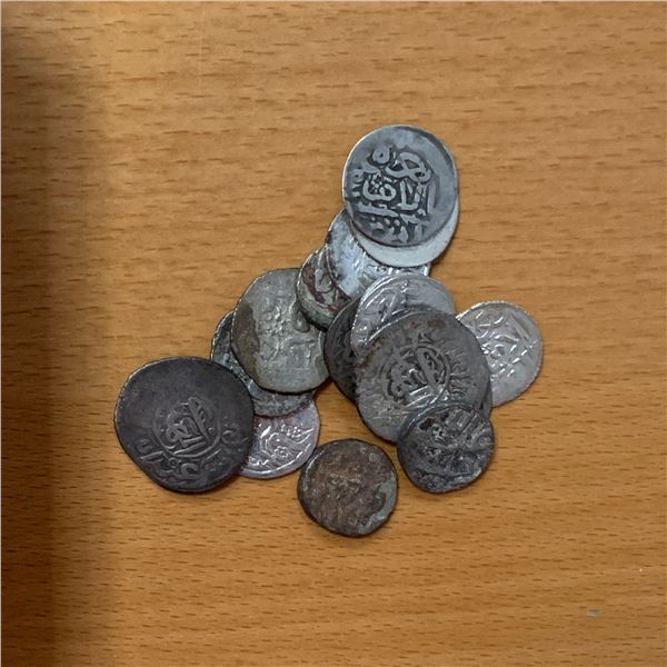 QASIMID: LOT of 16 silver coins