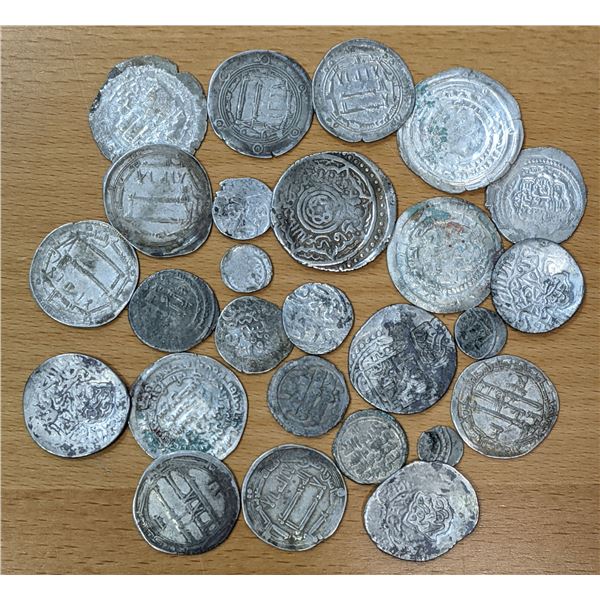 MEDIEVAL ISLAMIC: LOT of 26 silver coins