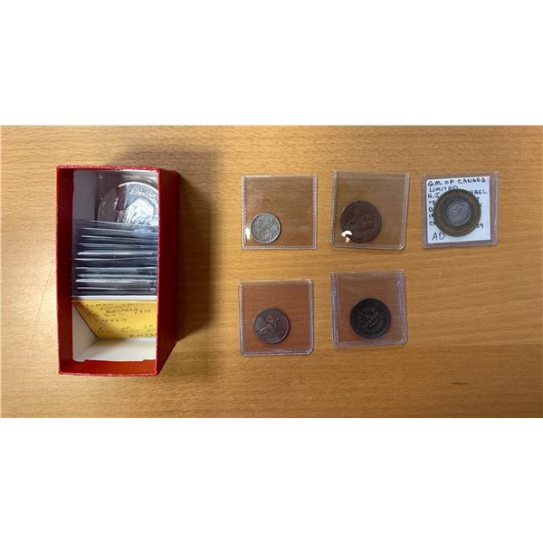 WORLDWIDE: LOT of 18 exonumia items