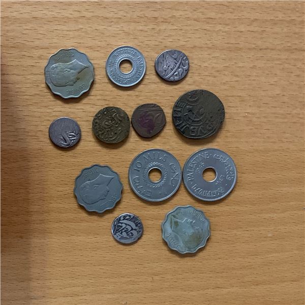 WORLDWIDE: LOT of 12 coins