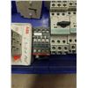 Image 8 : SMALL BIN OF BREAKERS