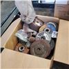 Image 1 : 66 4.5"-5" GRINDING DISCS, 5 FLAP WHEELS 5.5", 6 WIRE WHEELS AND GRINDING STONE