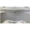 Image 4 : 2 WHITE 8 INCH BUILT IN SINKS