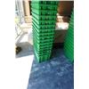 Image 3 : 25 GREEN STACKING TOTES