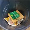 Image 3 : ROUGHNECK GARBAGE PAIL WITH LID AND TWO 10KG PAILS OF ICE SALT