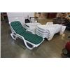 Image 1 : 6 WHITE PATIO LOUNGE CHAIRS